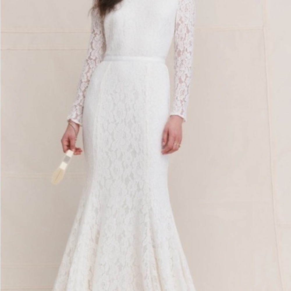 Chic Long Sleeve Lace Dress in White